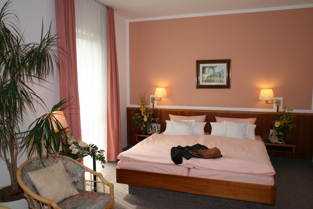 Hotel Dorotheenhof Κότμπους Δωμάτιο φωτογραφία